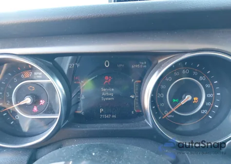 2020 Jeep Wrangler Unlimited Sport S 4X4 z USA, uszkodzony, nr VIN 1C4HJXDN7LW166628